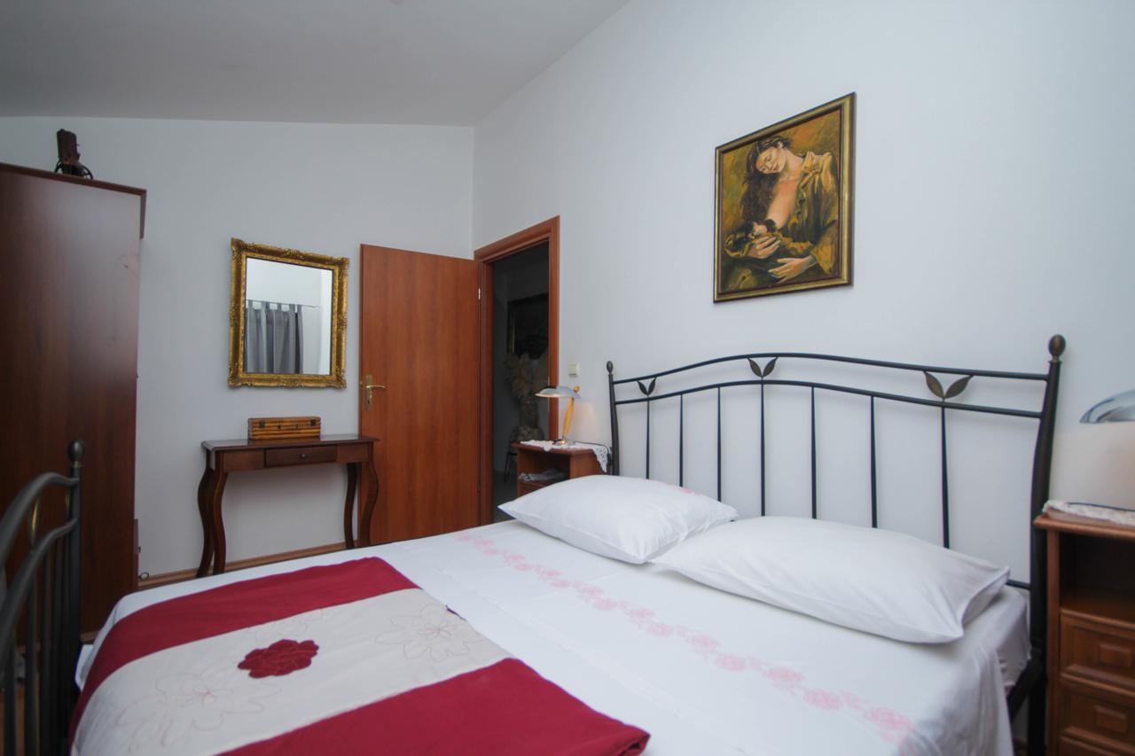 Lola'S Apartments Tribunj  Ngoại thất bức ảnh