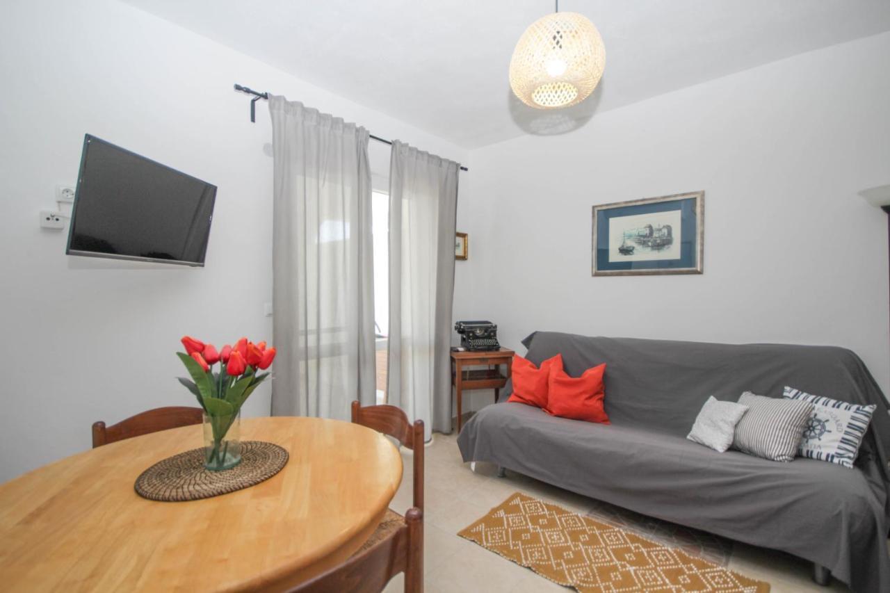 Lola'S Apartments Tribunj  Ngoại thất bức ảnh